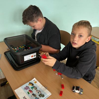  II. oddělení - hrajeme si, tvoříme, malujeme