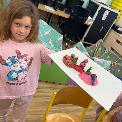  II. oddělení - hrajeme si, tvoříme, malujeme