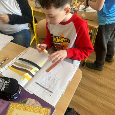 VL - 4. ročník - papírové tkaní