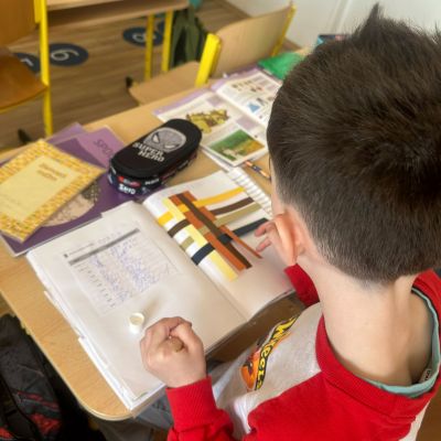 VL - 4. ročník - papírové tkaní