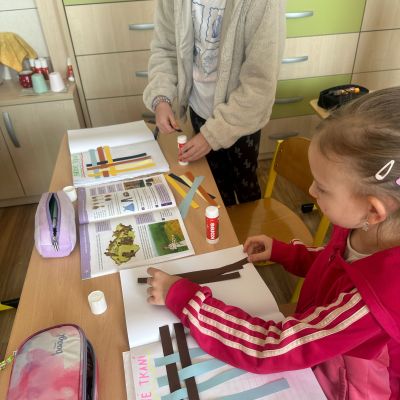 VL - 4. ročník - papírové tkaní