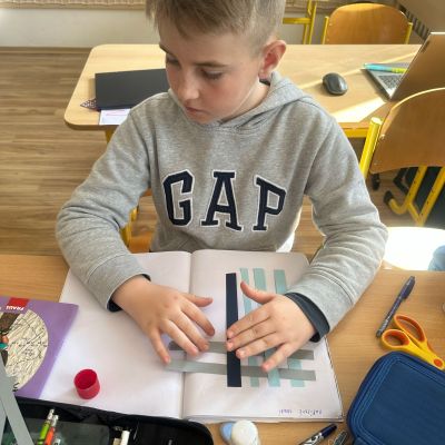 VL - 4. ročník - papírové tkaní