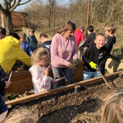 školní zahrádka v&nbsp;MŠ