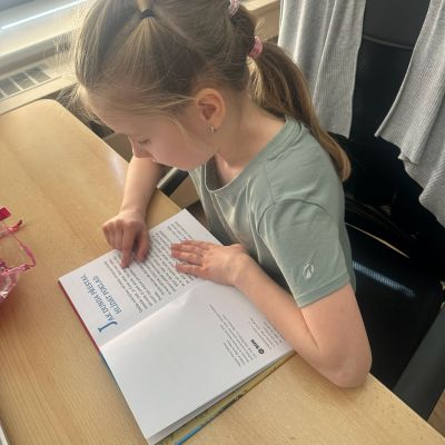 čtení dětí dětem