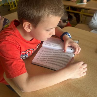 čtení dětí dětem