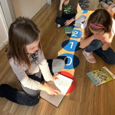 čtení dětí dětem