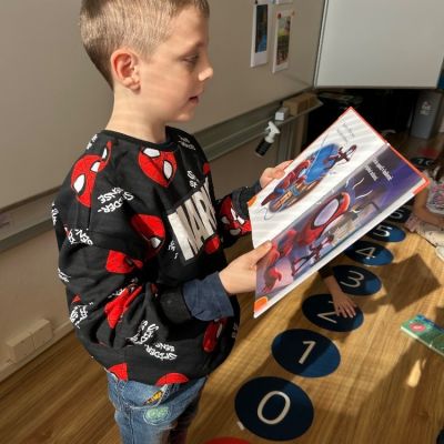 čtení dětí dětem