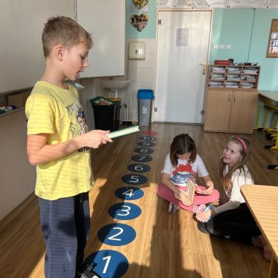 čtení dětí dětem