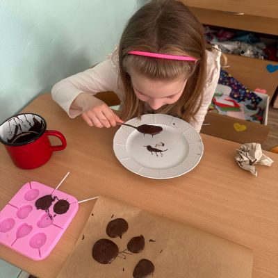 čokoládová lízátka