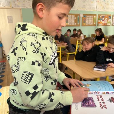 čtení dětí dětem