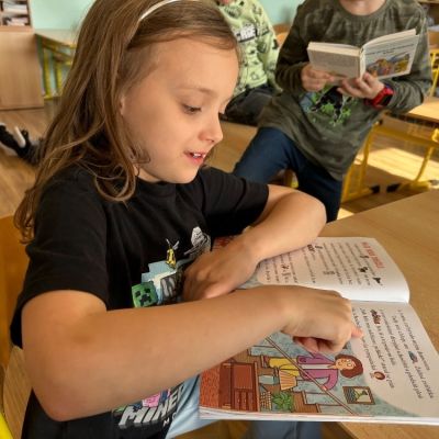 čtení dětí dětem