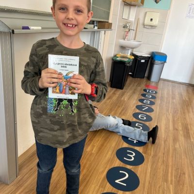 čtení dětí dětem