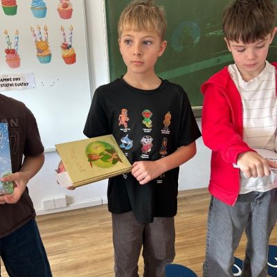 čtení dětí dětem