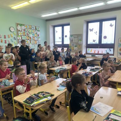 Jsme pyšní na žáky, kteří reprezentovali naši školu ve fotbale a plaveckých závodech.